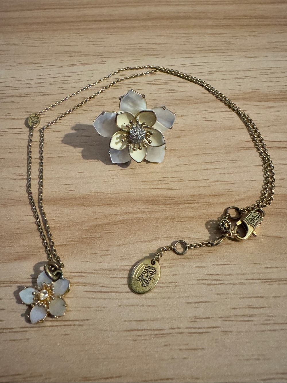 Gorgeous Vintage Juicy Couture Mother of Pearl Necklace & Ring (8)